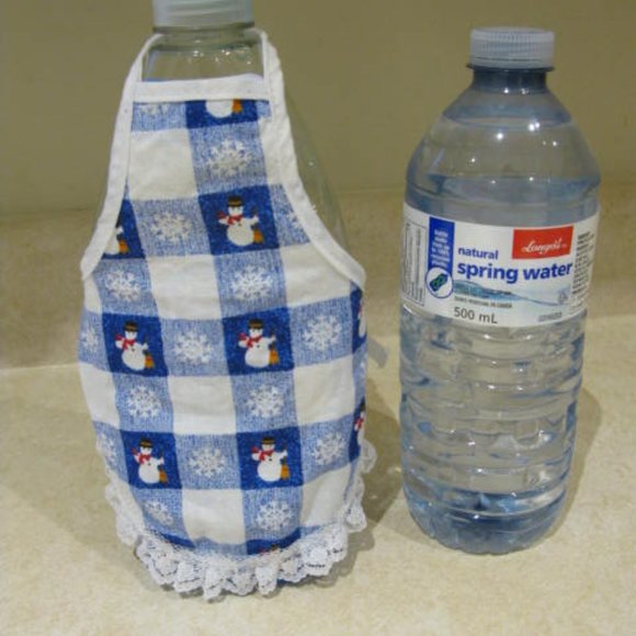 Dish detergent aprons - Picture 1 of 3